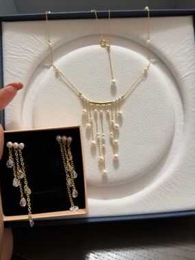 Artisan Gold real Pearl Fringe Necklace and Earrings Set